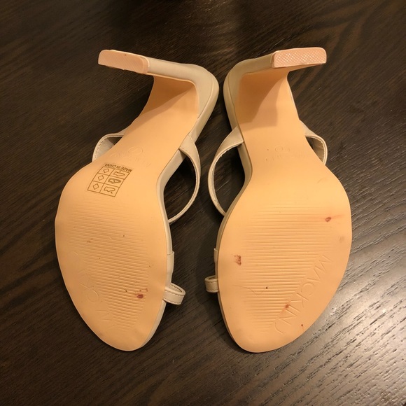 Heels - Picture 4 of 4